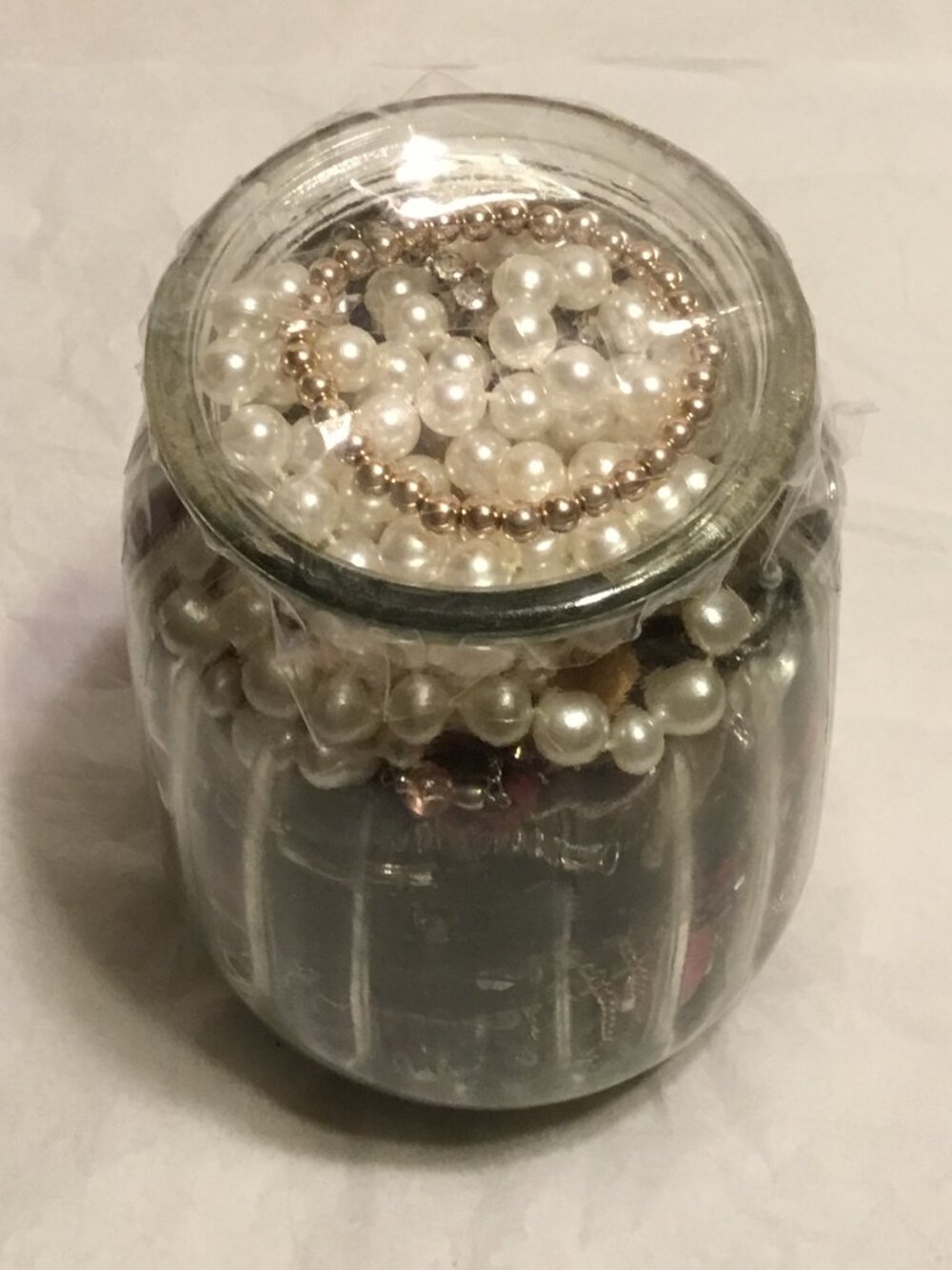 Large and heavy vase filled with lots of good, wearable or resaleable jewelry - Picture 2 of 16